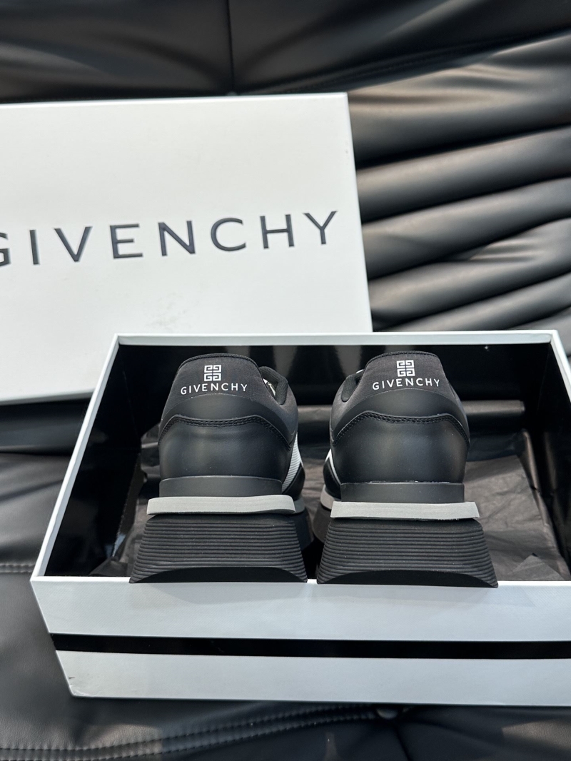 Givenchy Sneakers